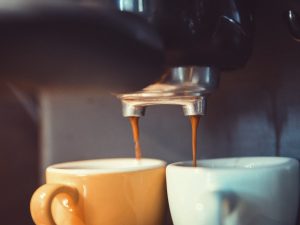 Bądź pro, sięgnij po espresso - inwestycja w niedrogi sprzęt. Bądź pro, sięgnij po espresso - inwestycja w niedrogi sprzęt.