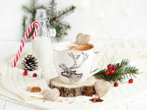 Kawy zimowe z rozgrzewającymi dodatkami Kawy zimowe z rozgrzewającymi dodatkami