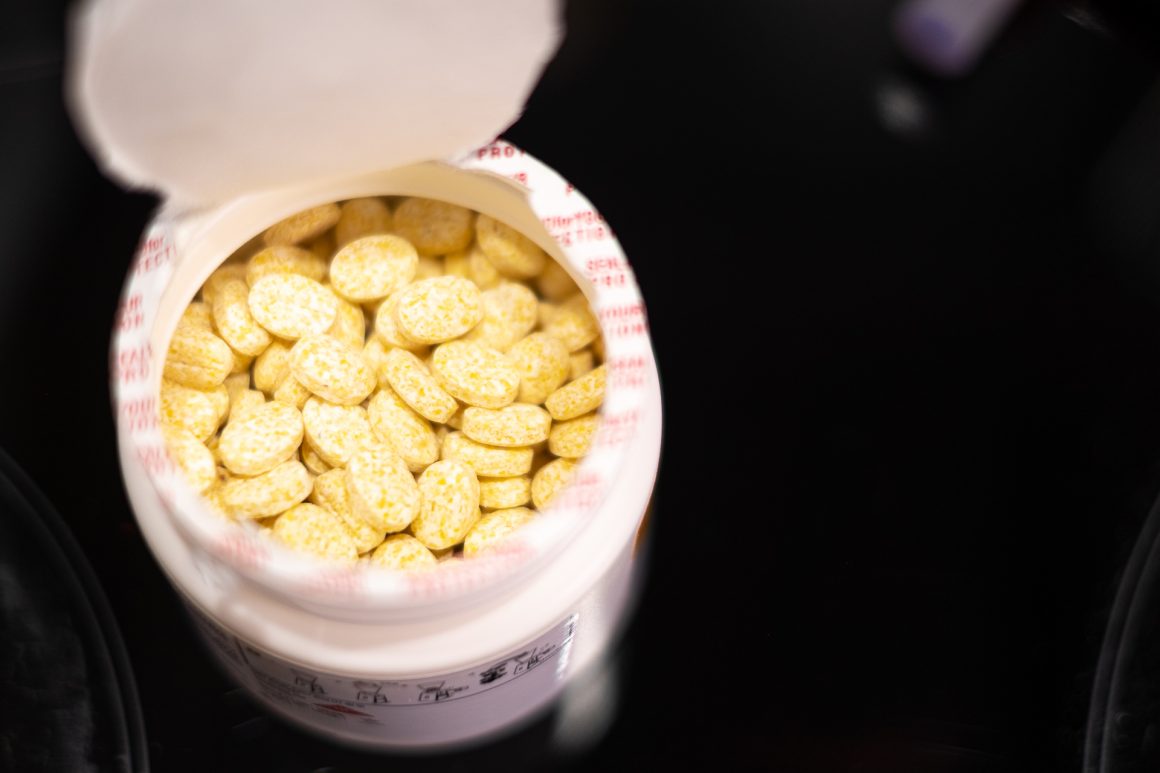 Tabletki Urnex do czyszczenia młynków