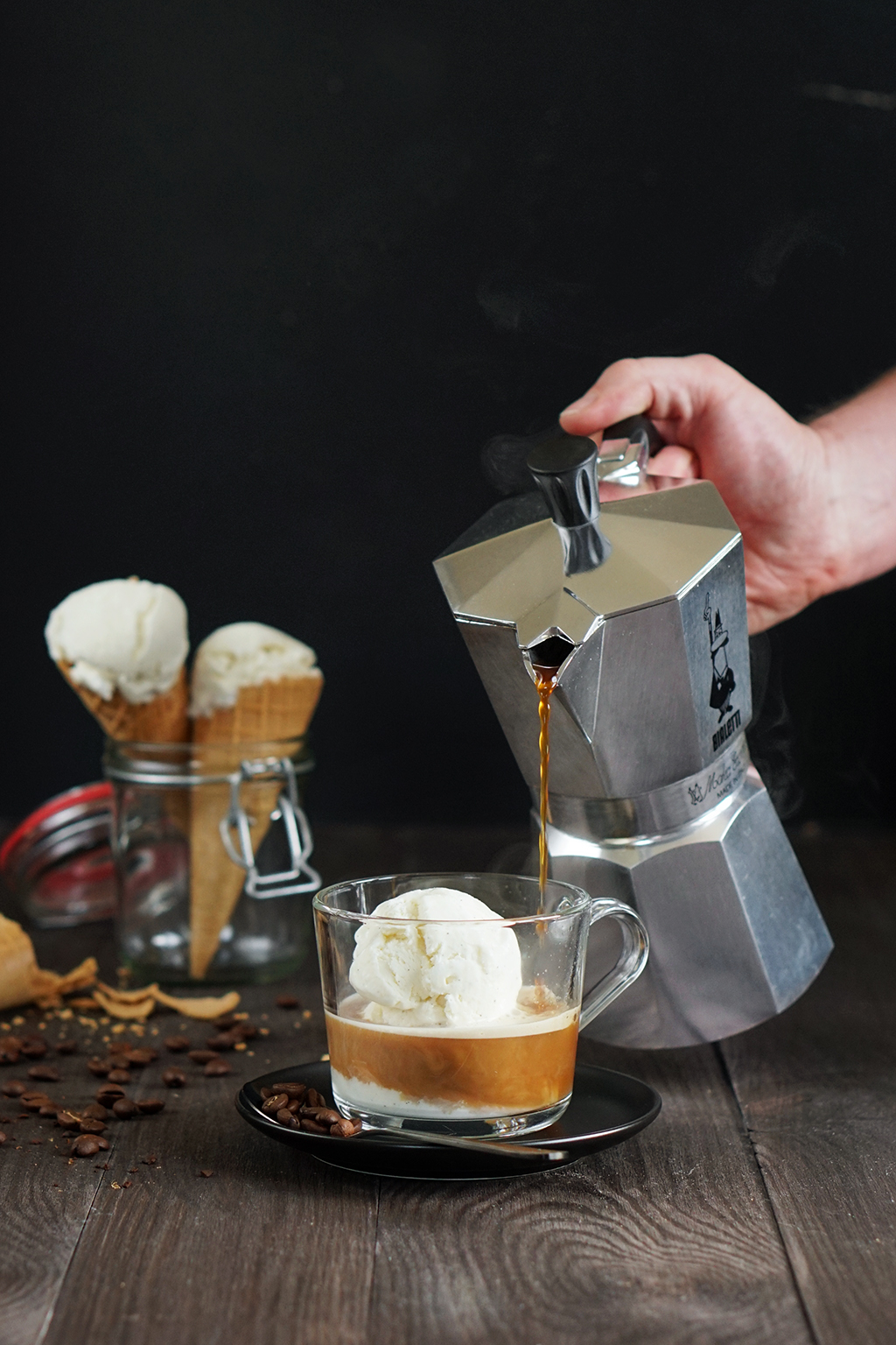 kawa z lodami z kawiarki bialetti