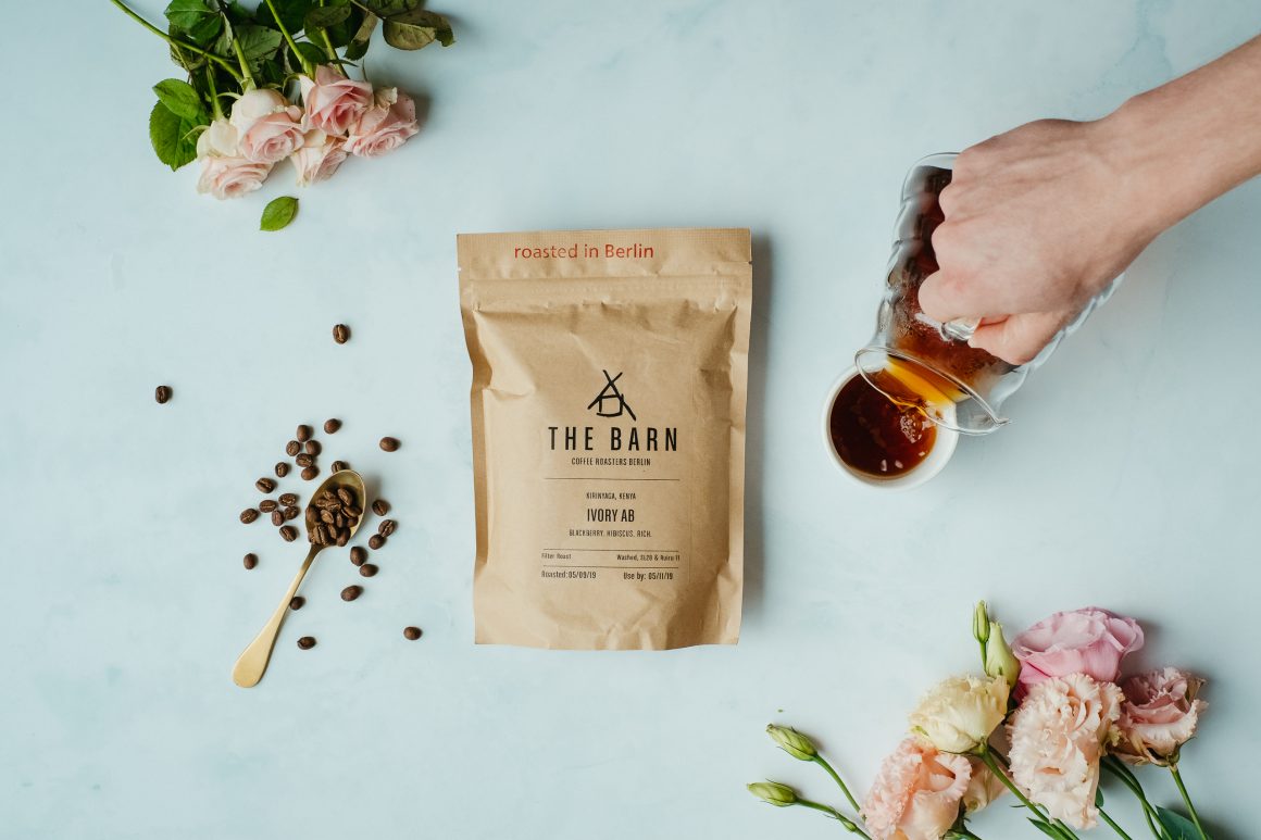 The Barn, Kenia Ivory AB, kawa, przelew miesiąca