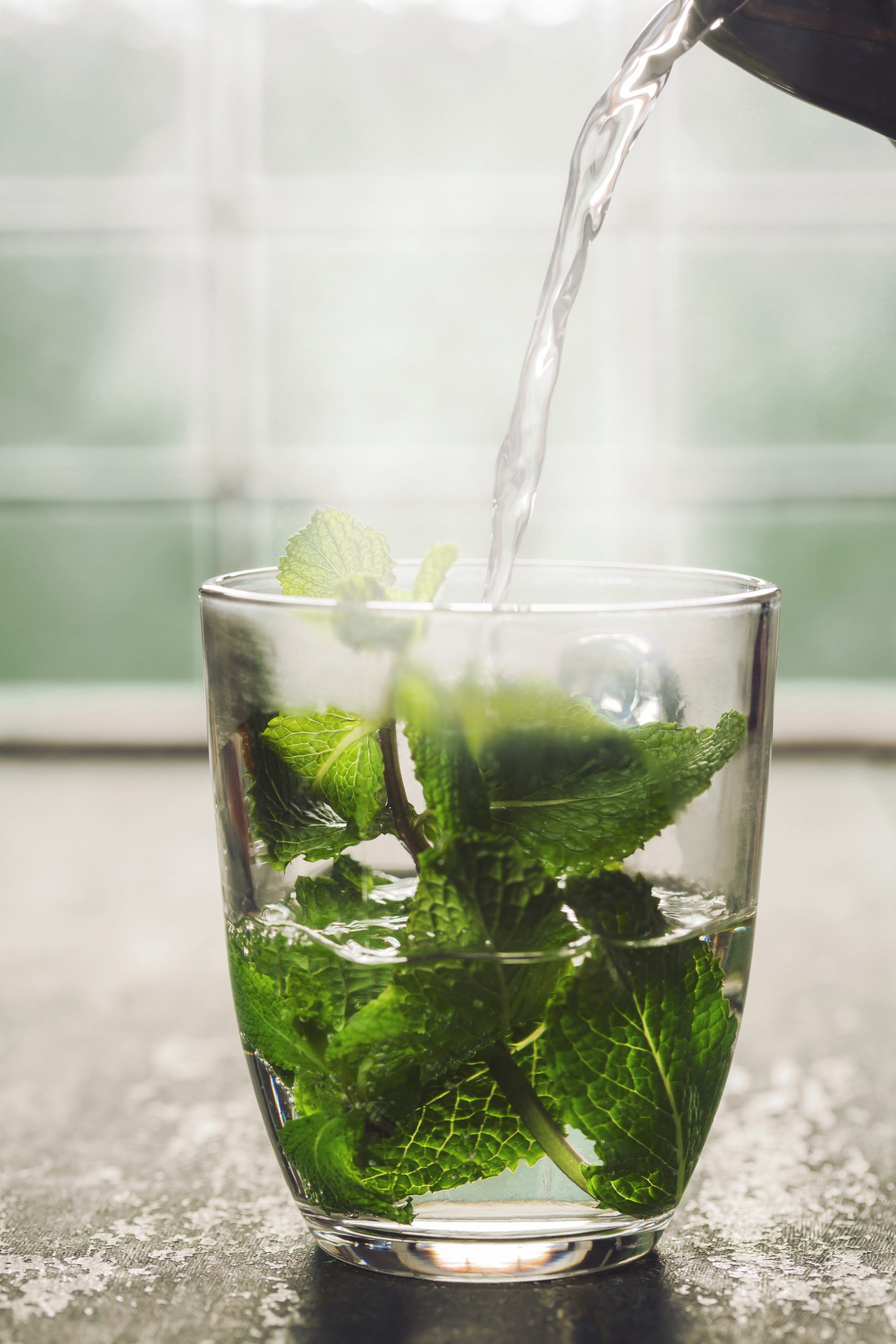 Jak parzyć miętę z dodatkami?