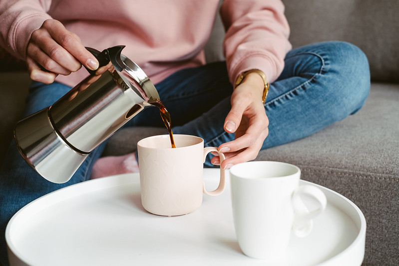 Poranne rytuały z kawą z kawiarki