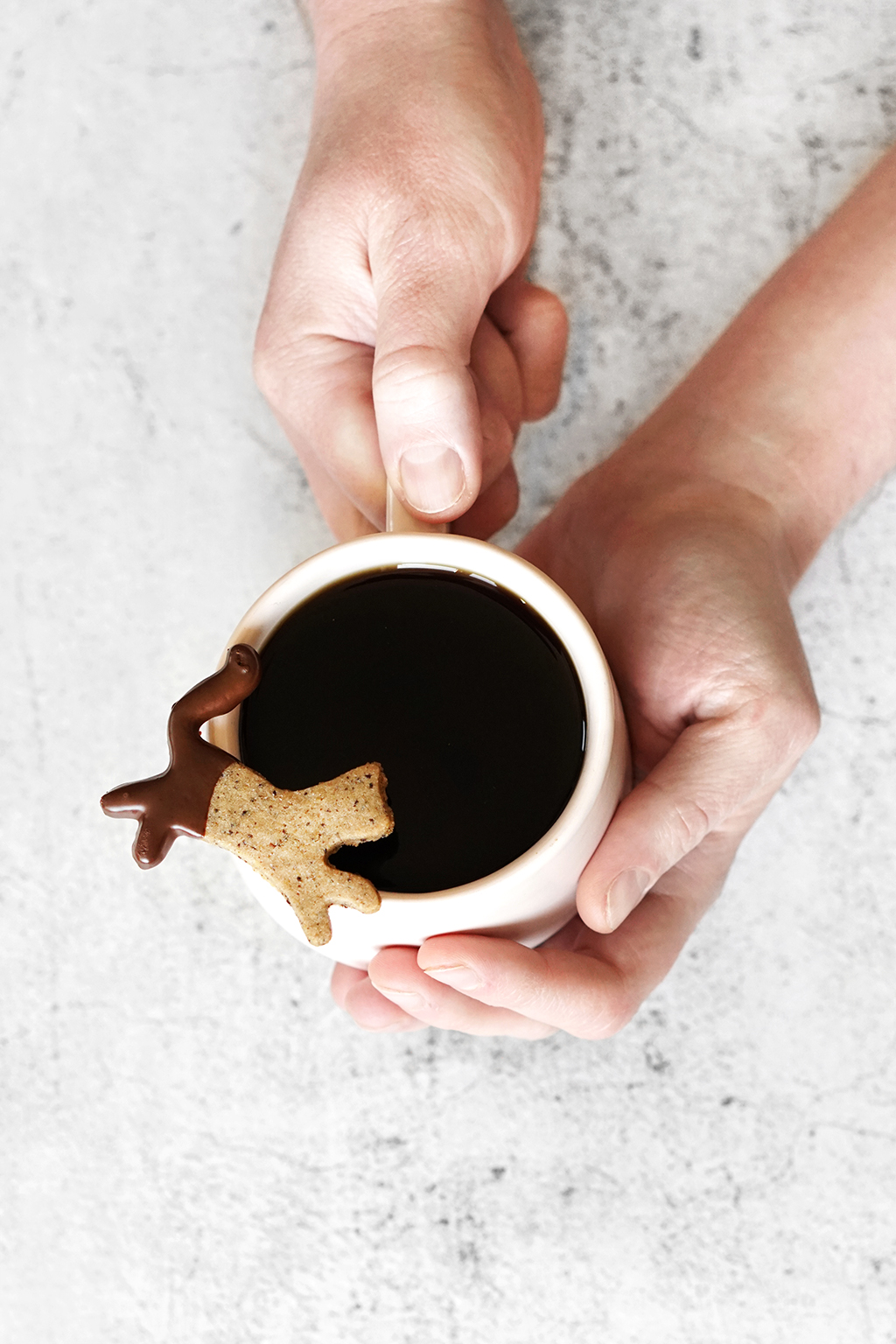 kawa z ciasteczkiem kawowym kubek Aoomi