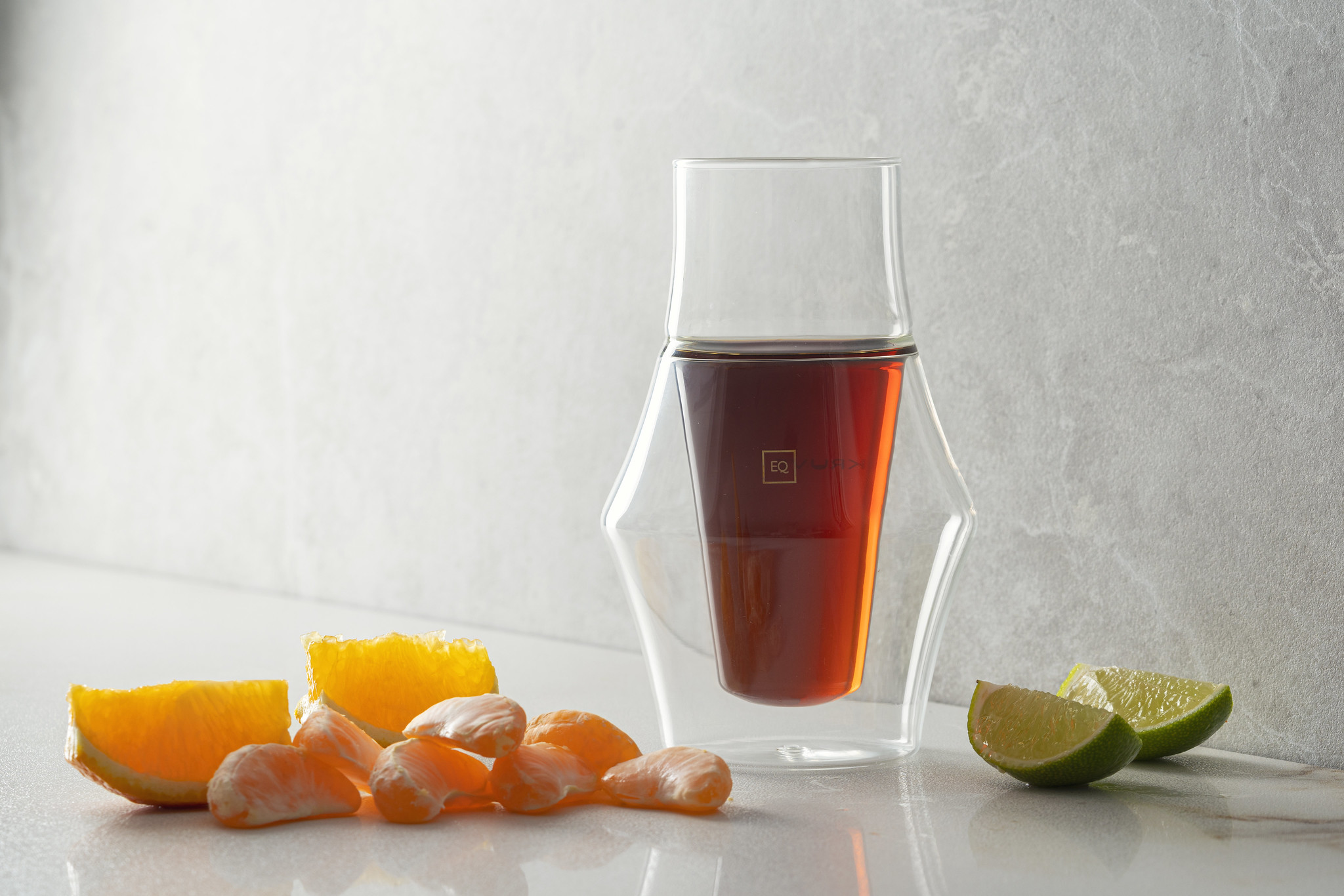 szklanka Inspire od Kruve - nuty cytrusowe