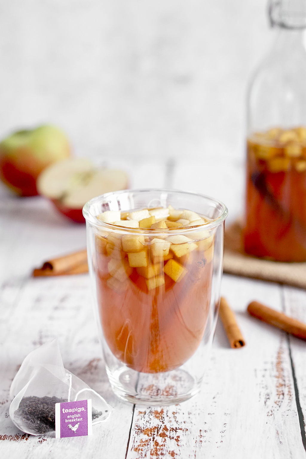 kombucha z cynamonem i jabłkiem