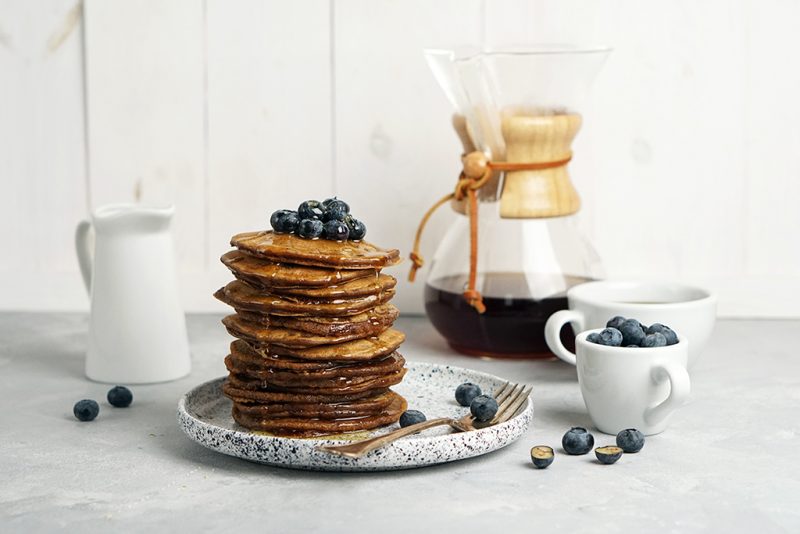 Kawowe pancakes na dobry początek dnia! Prosty przepis podstawowy na naleśniki kawowe