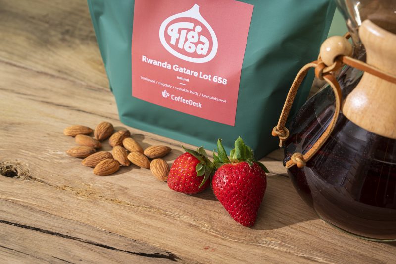 Rwanda Gatare Lot 658 z nutami truskawek i migdałów