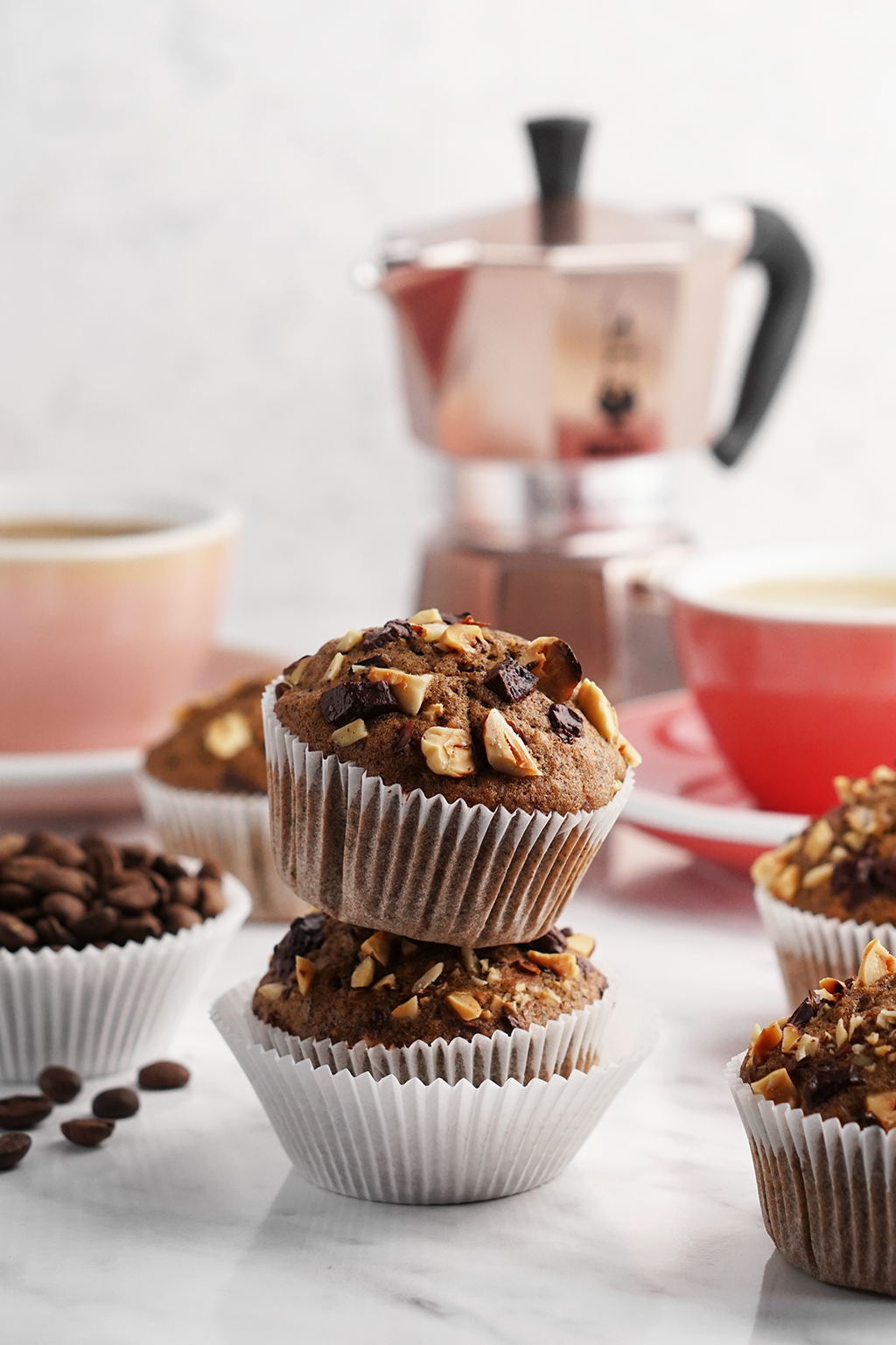 Babeczka kawowa z orzechami i czekoladą