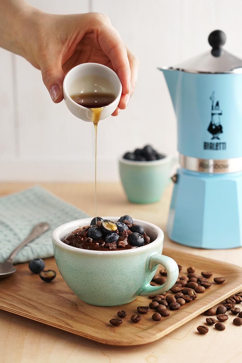 Fit pudding kawowy z awokado w filiżance Loveramics