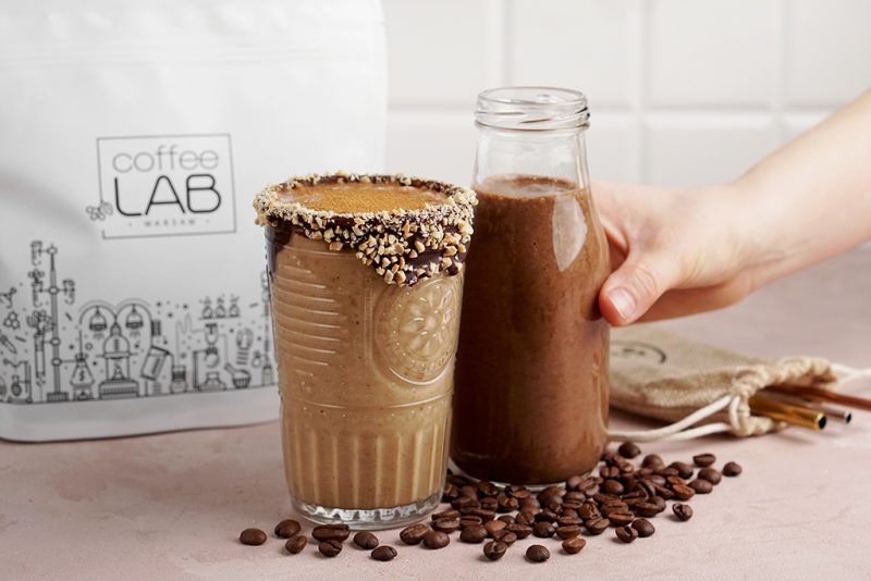 Kawowe smoothies na śniadanie? Czemu nie! Przepis na wegańskie smoothie kawowe