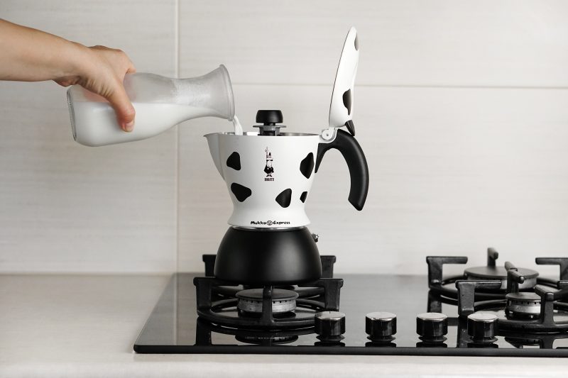 Łaciata kawiarka Bialetti Mukka, czyli szybka i prosta kawa mleczna