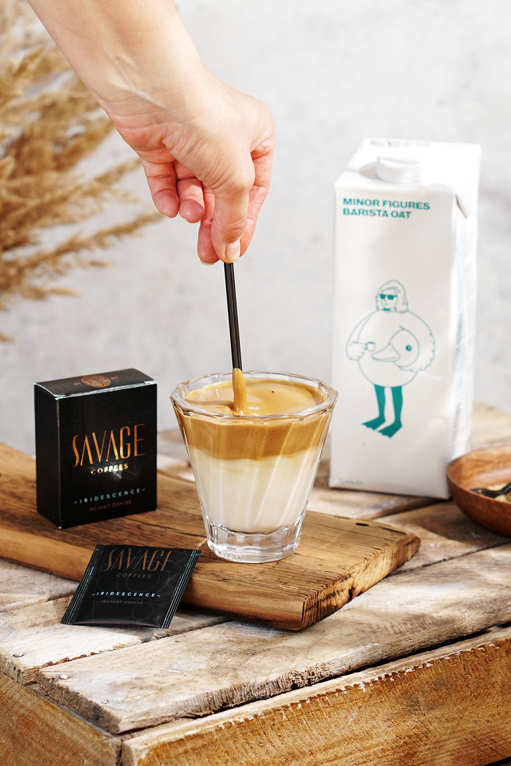 dalgona coffee na bazie kawy rozpuszczalnej specialty