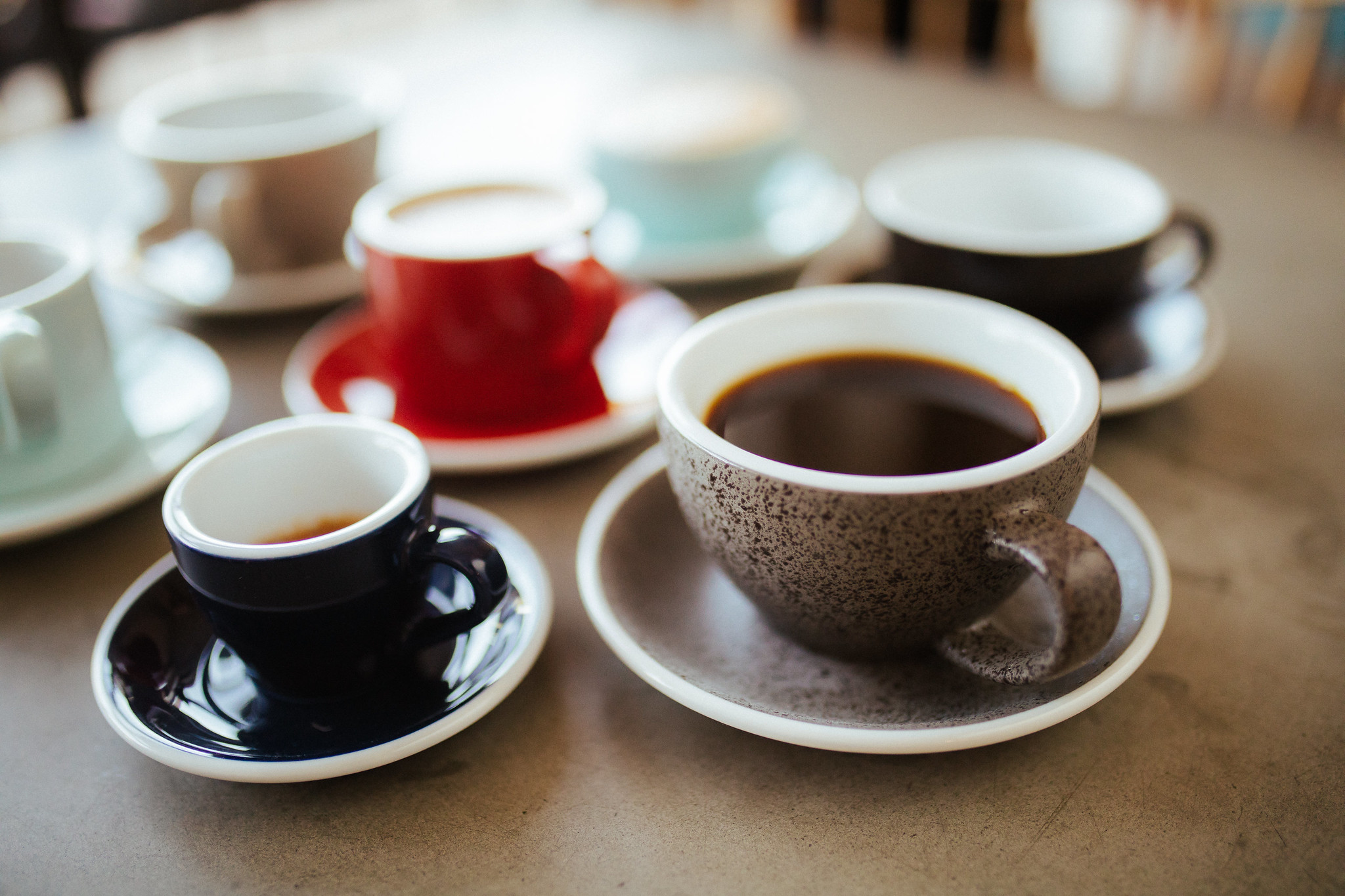 filiżanki Loveramics z kawą