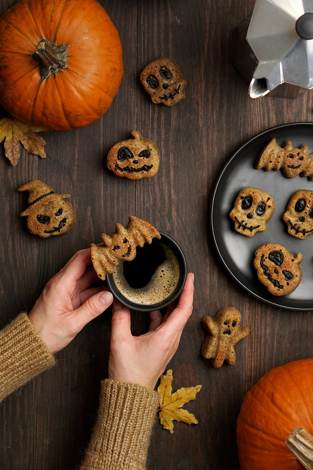 ciasteczka z dodatkiem kawy na Halloween