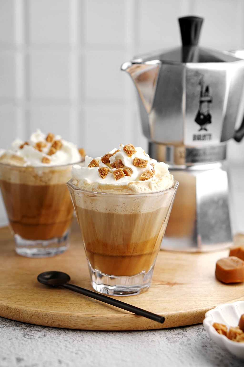 kawa z likierem krówkowym