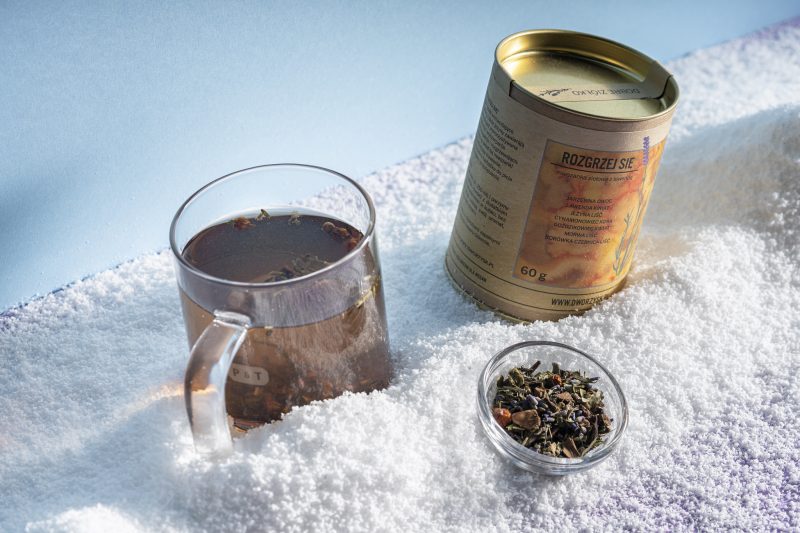 Sezonowe smaki: kawa, herbata i słodkości na zimę