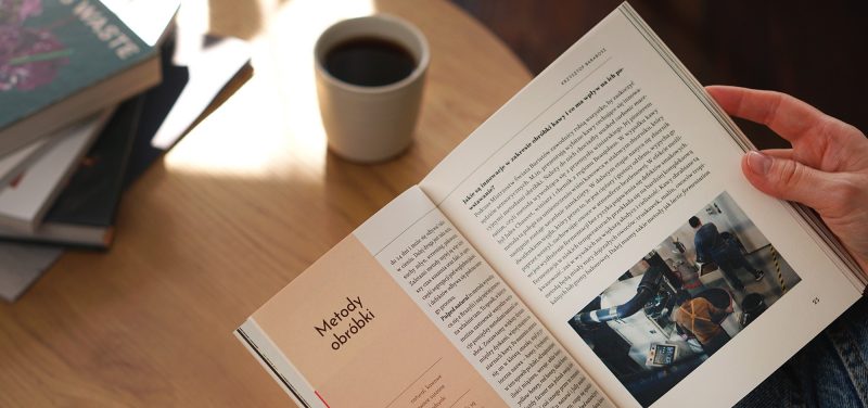 Skąd ten cynamon w kawie? O eksperymentalnej fermentacji, aromatyzowaniu i kontrowersjach, jakie wzbudzają te procesy