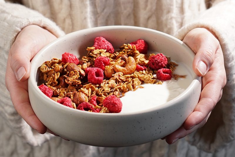 Kawowa granola z owocami – przepis
