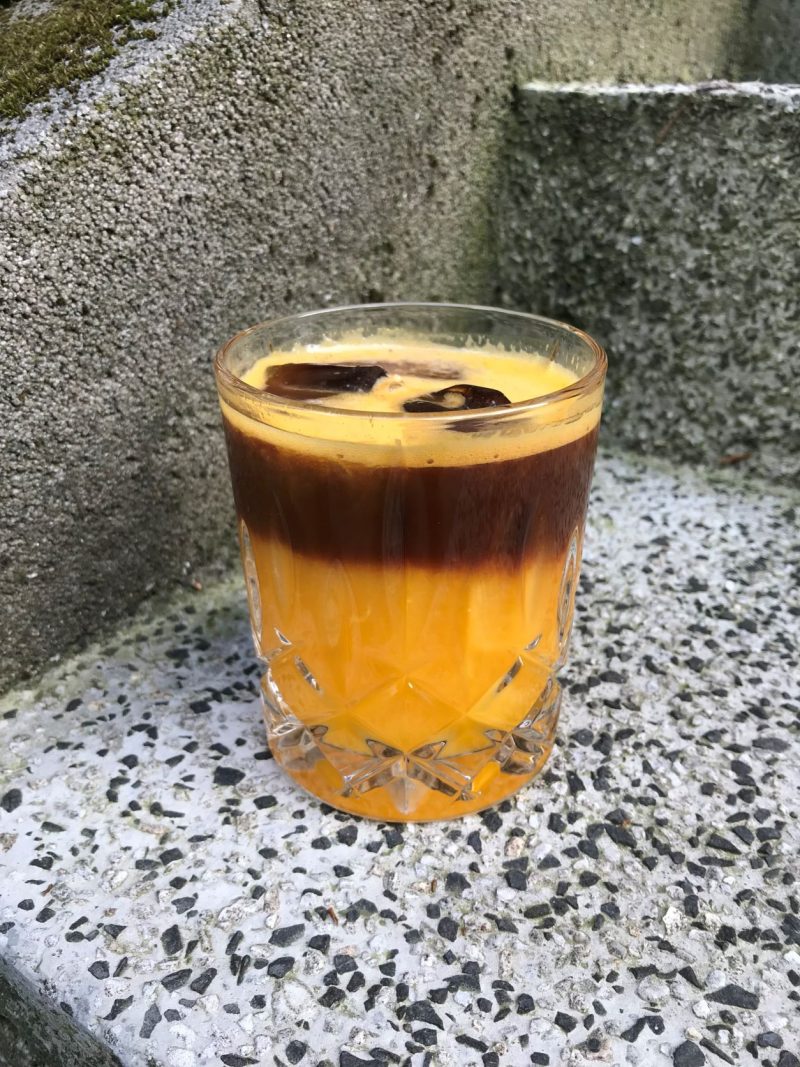 Ile kawy do kawiarki na Orange Bomb?