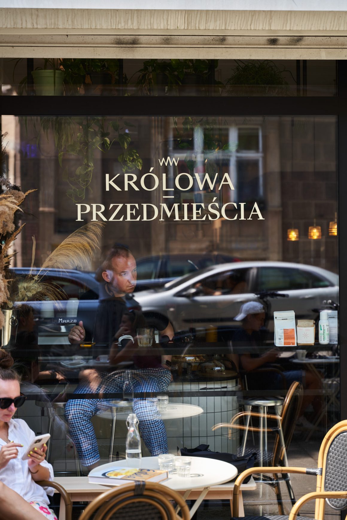 Najlepsze Kawiarnie w Krakowie – Królowa Przedmieścia