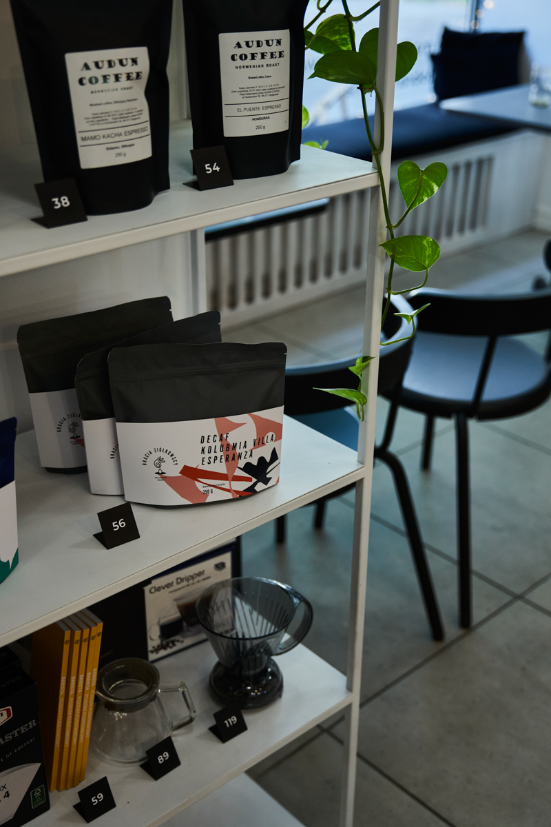 Kawa w kawiarni Dobra Materia