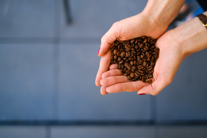 Czy kawa w ziarnach może się przeterminować?