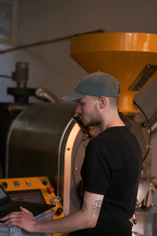 Kelner w kawiarni Szczecin