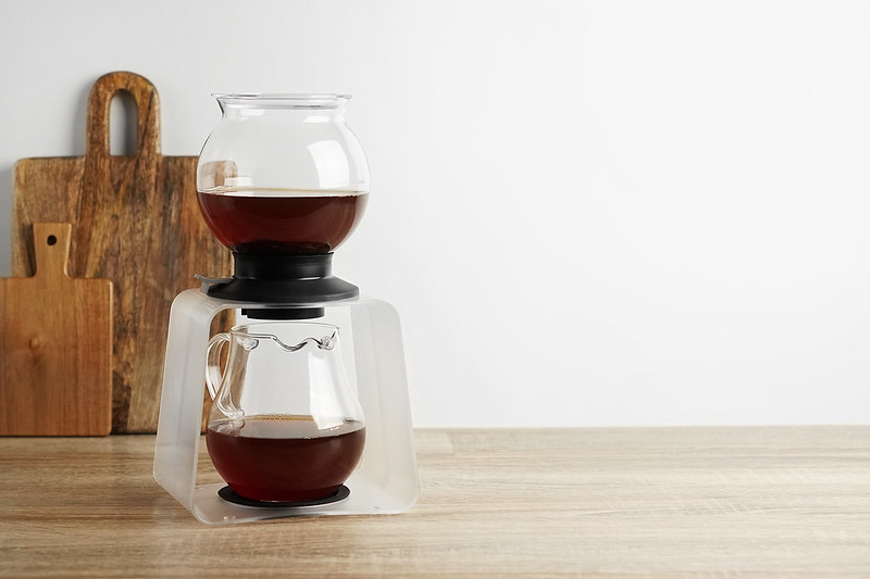 Earl Grey – co to właściwie za herbata? Jak ją parzyć?